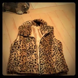 Leopard vest